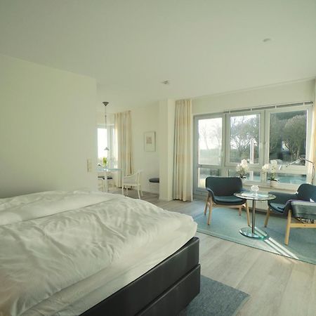 Ferienwohnung Strandhuepfer - Direkt Am Meer Eckernförde Exterior foto